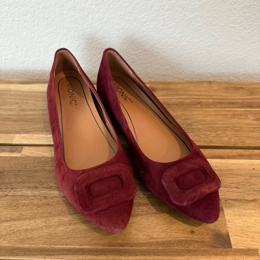 Vionic- Amanda Red/ Burgundy Suede Ballet Flat - Size 7